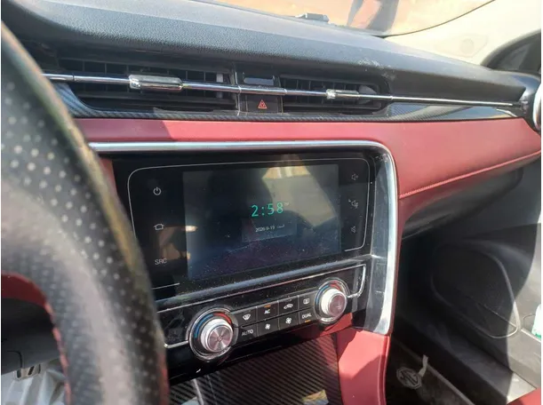 Car image 17