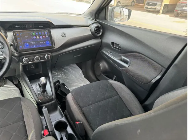 Car image 22