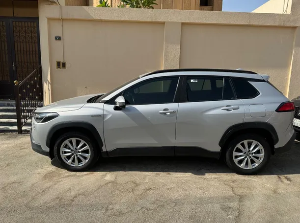 Car image 7