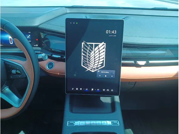 Car image 13