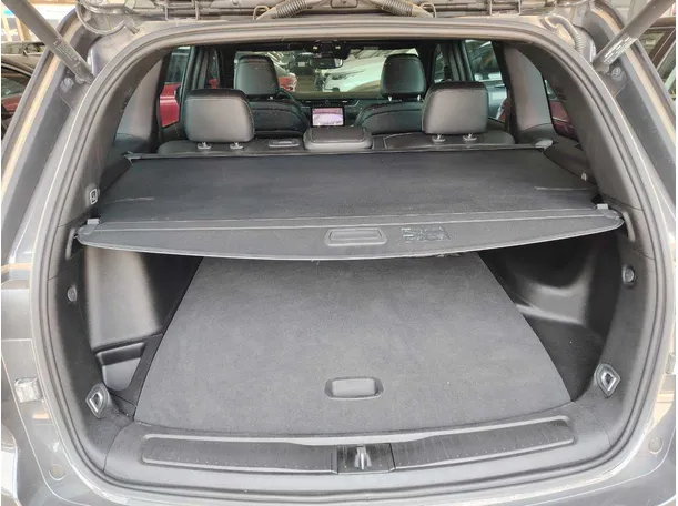 Car image 33
