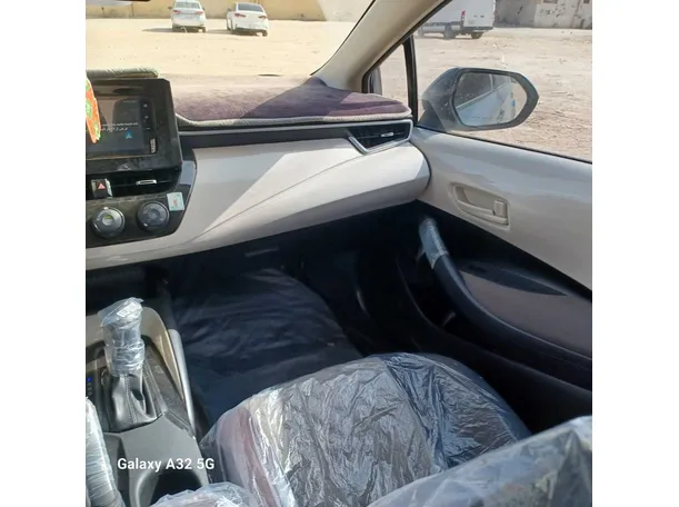 Car image 24