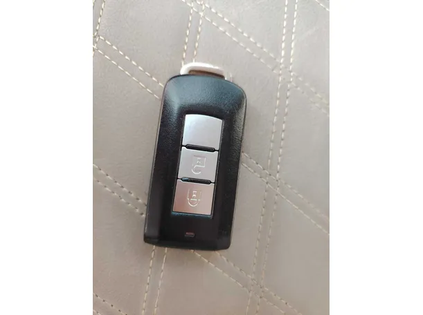Car image 37