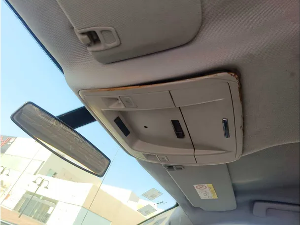 Car image 28