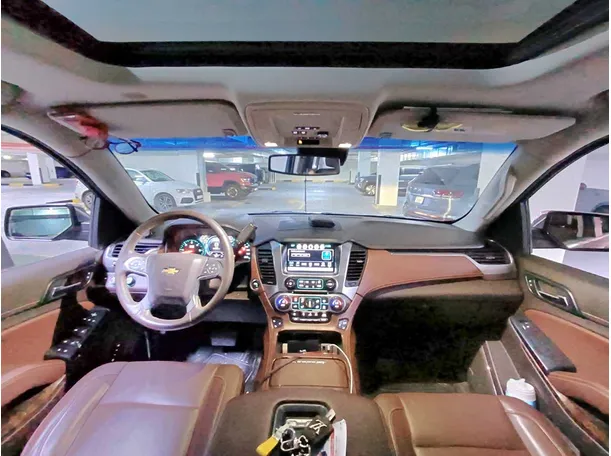 Car image 18
