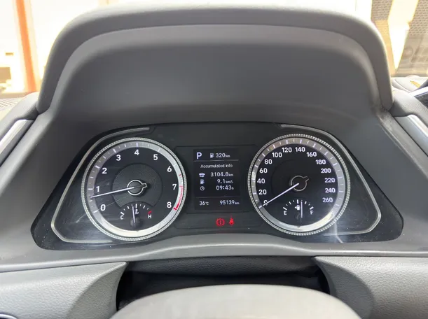 Car image 20