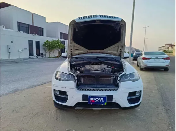 Car image 32