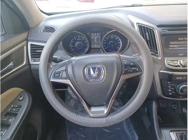 Car image 16