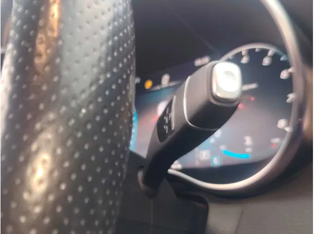 Car image 29