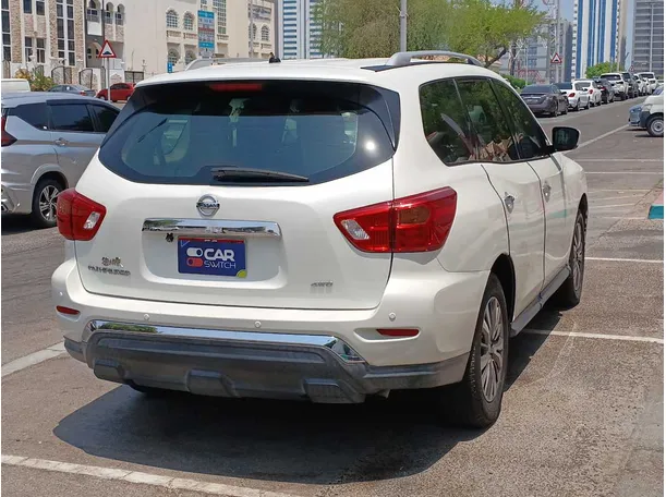 Car image 7