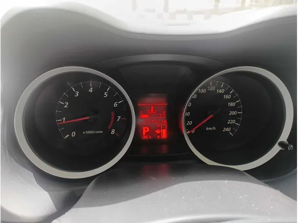 Car image 17