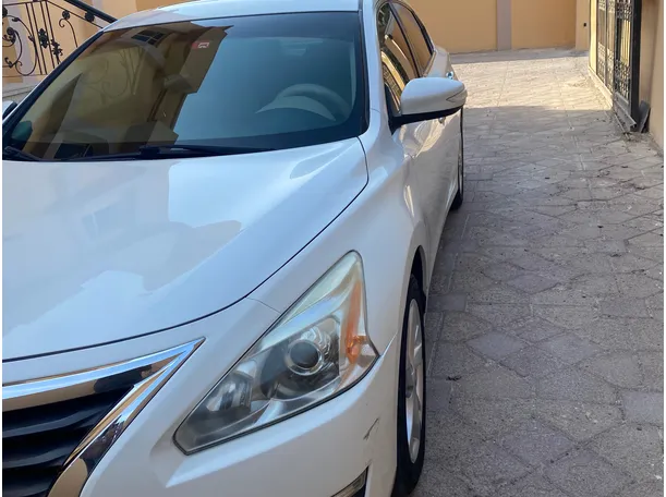 2015 Nissan Altima in Abu Dhabi