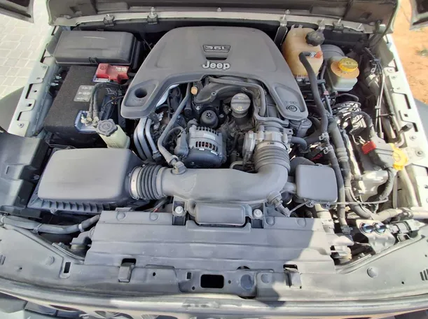 Car image 16