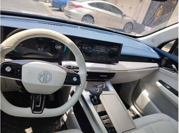 Car image 28