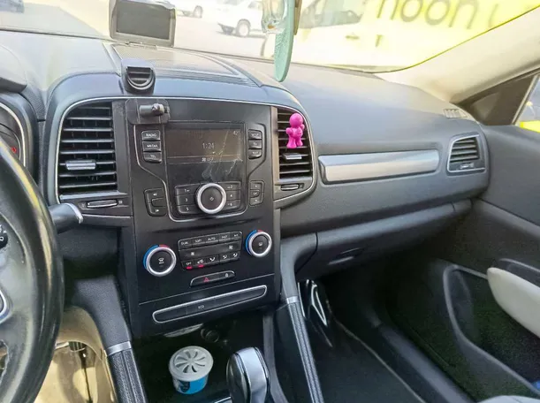 Car image 20