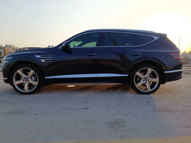 Car image 8