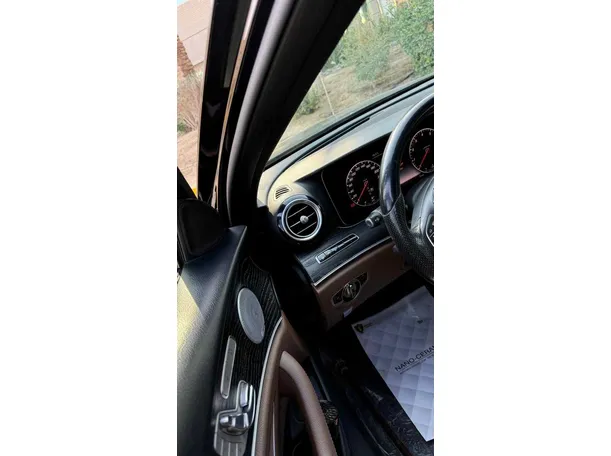 Car image 42