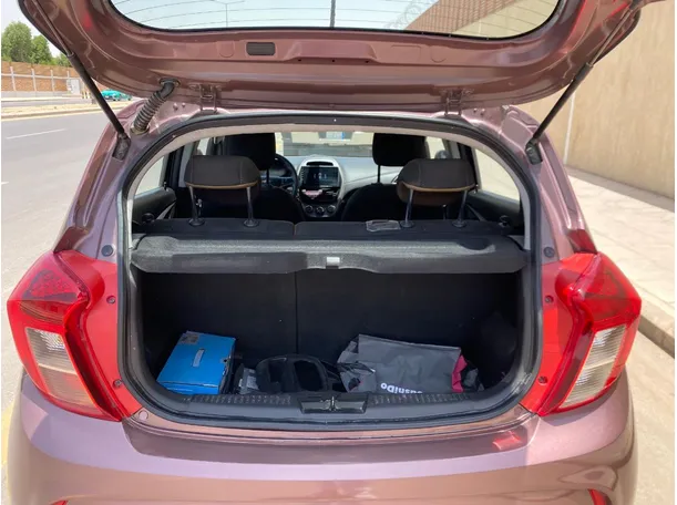 Car image 19