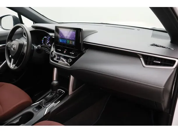Car image 10