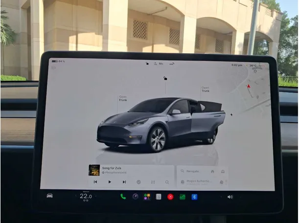 Car image 16
