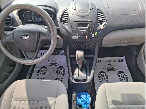 Car image 16