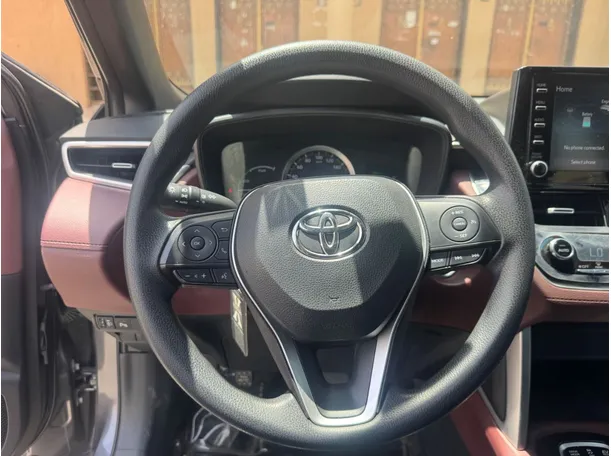 Car image 17