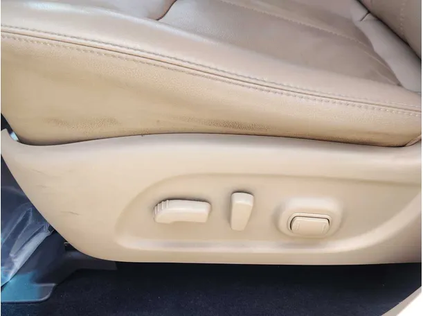 Car image 38