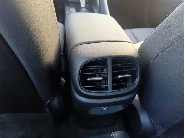 Car image 31