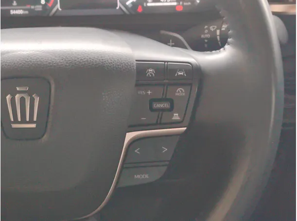 Car image 32