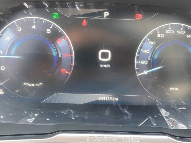 Car image 25