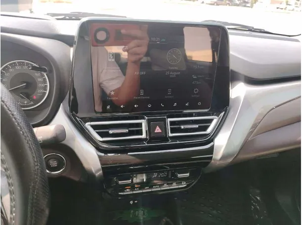Car image 24