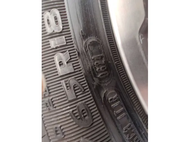 Car image 27