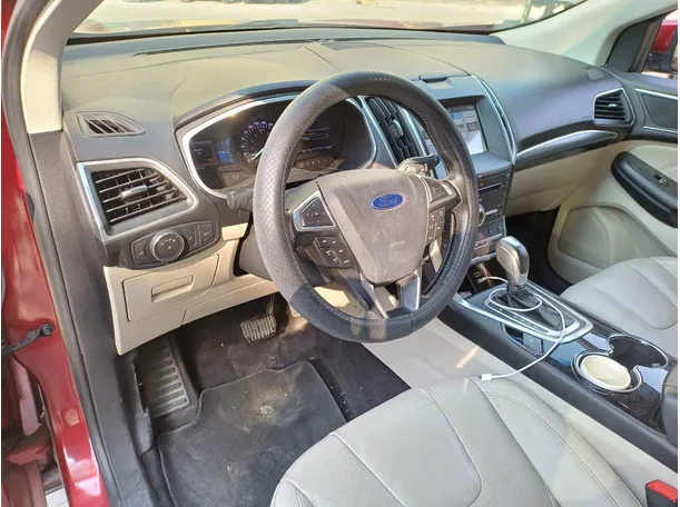 Car image 11