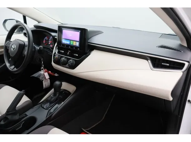 Car image 10