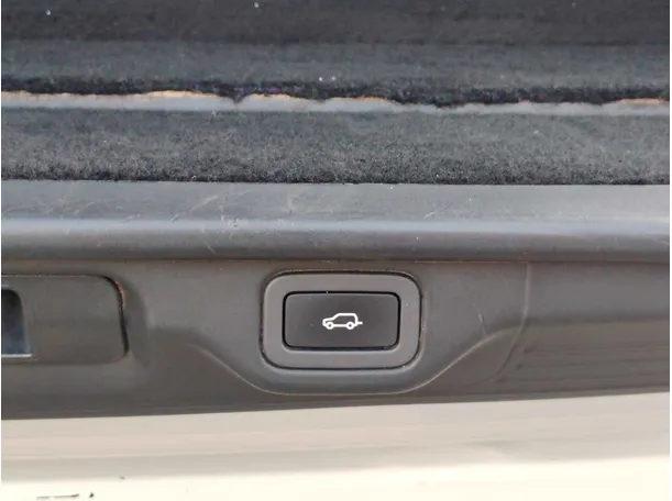 Car image 41