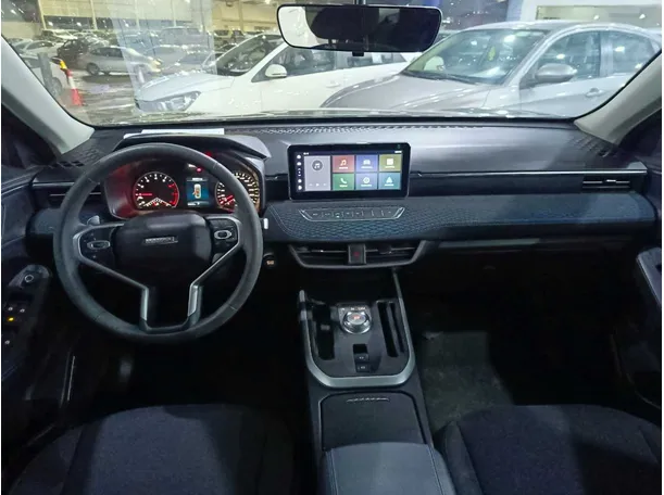 Car image 19