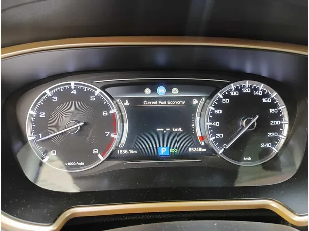 Car image 18