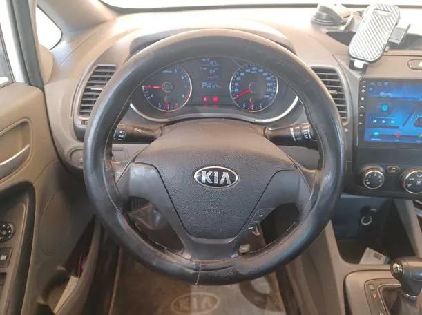 Car image 15