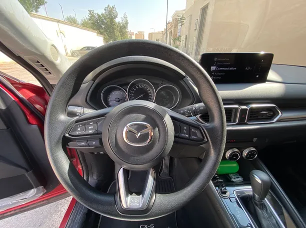 Car image 17