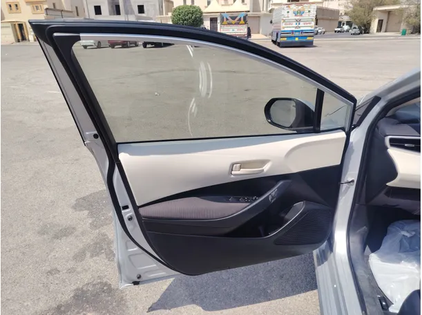 Car image 11