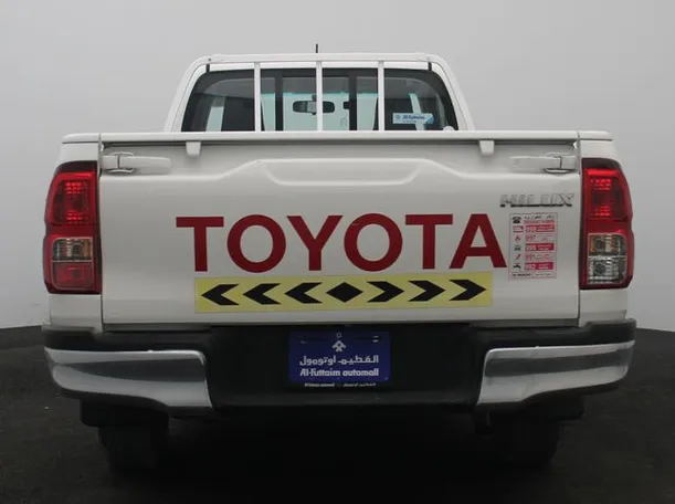 Car image 11