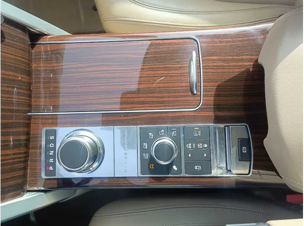 Car image 23