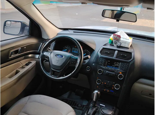 Car image 23