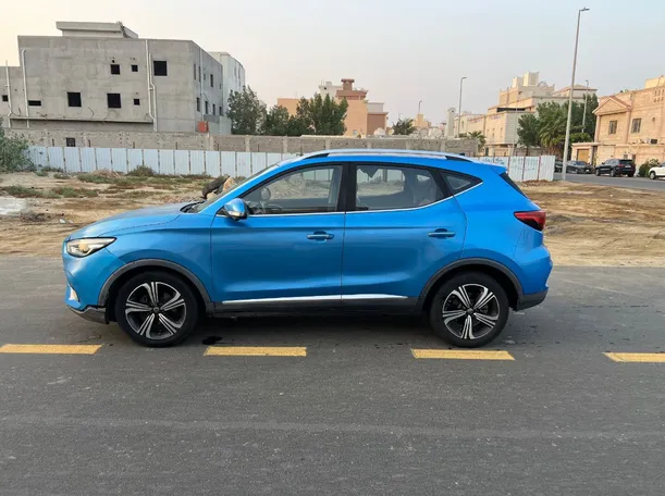 Car image 8