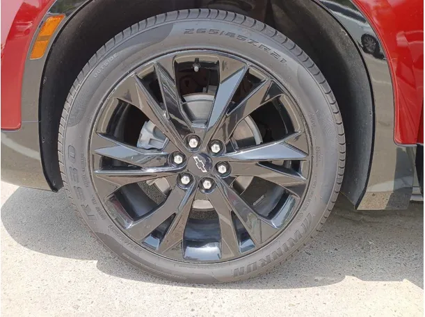 Car image 9