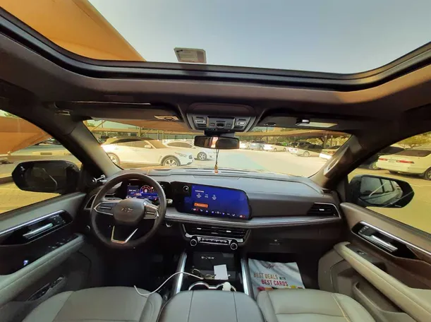 Car image 14