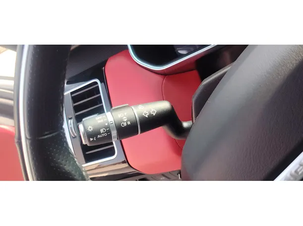 Car image 32