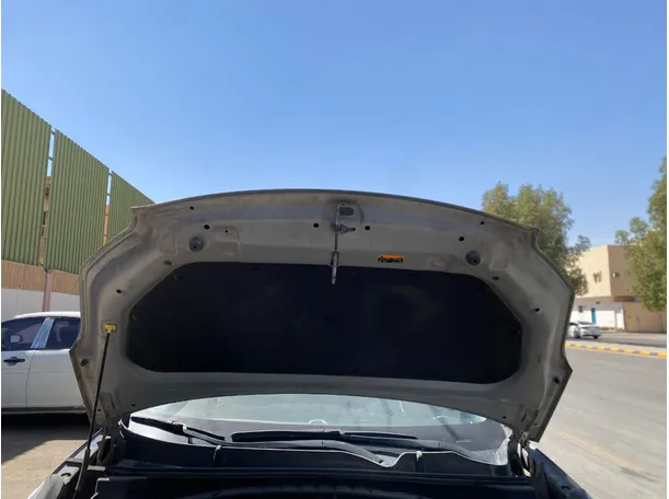 Car image 24