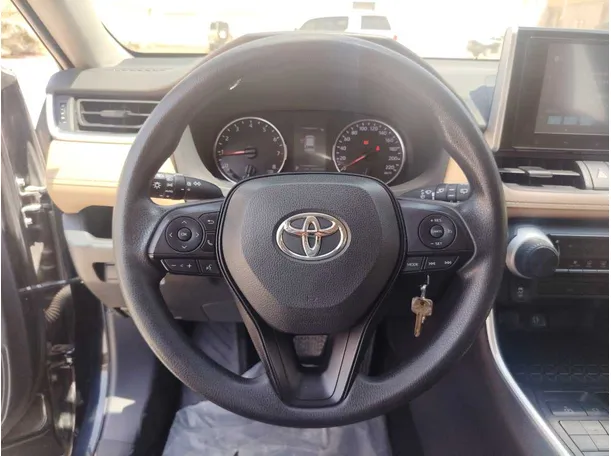 Car image 23