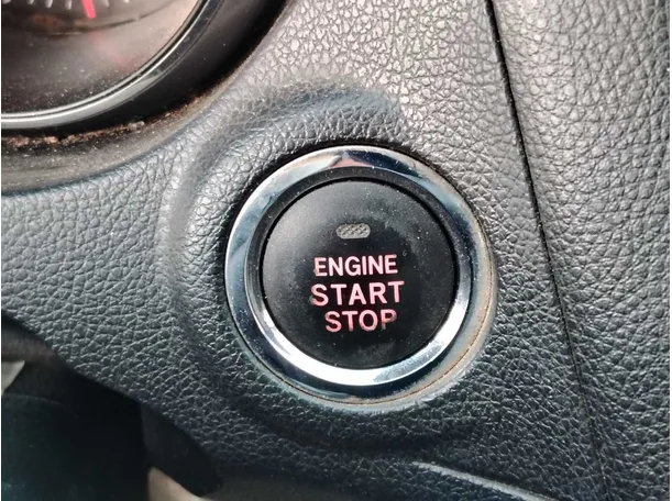 Car image 27